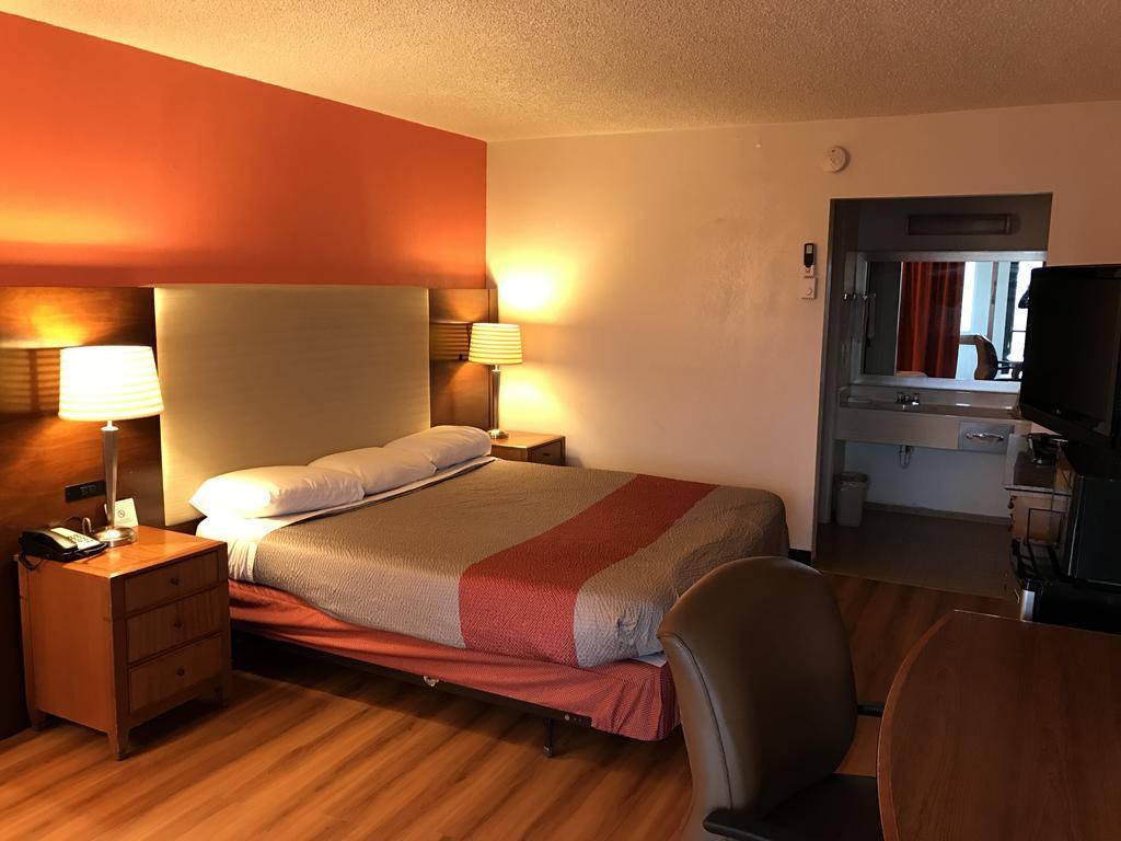 Regency Inn And Conference Center Clinton Zewnętrze zdjęcie